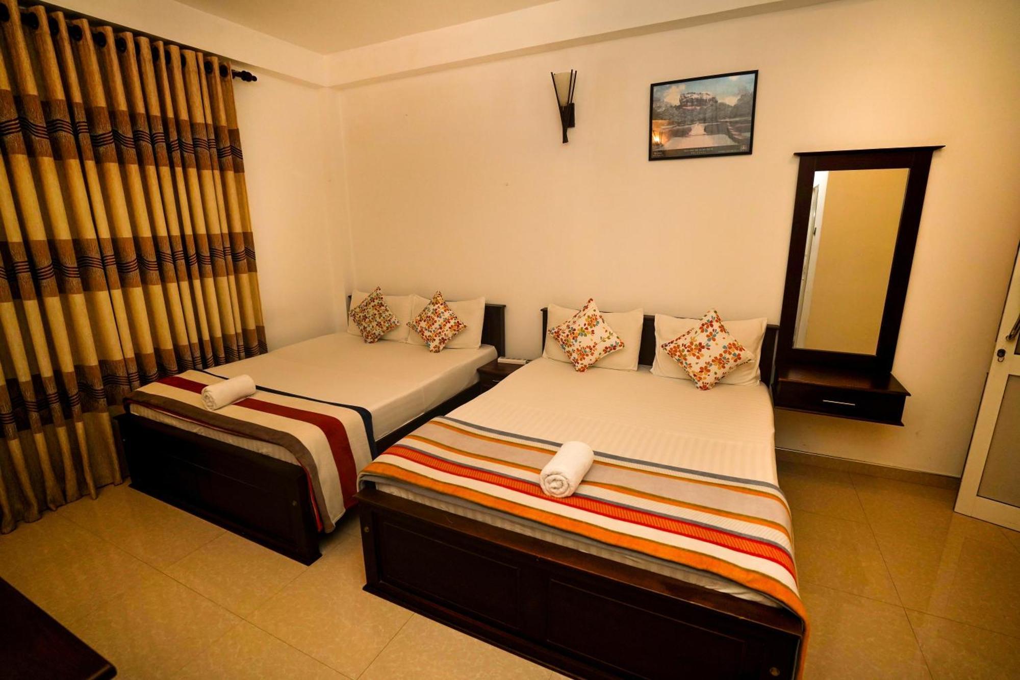 Airport 4 Season Transit Hotel Katunayaka Екстериор снимка