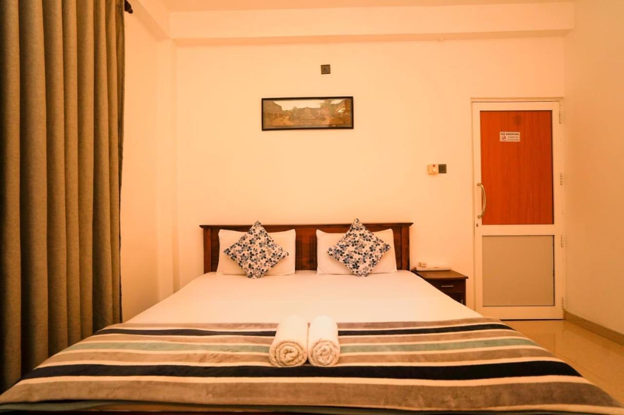 Airport 4 Season Transit Hotel Katunayaka Стая снимка