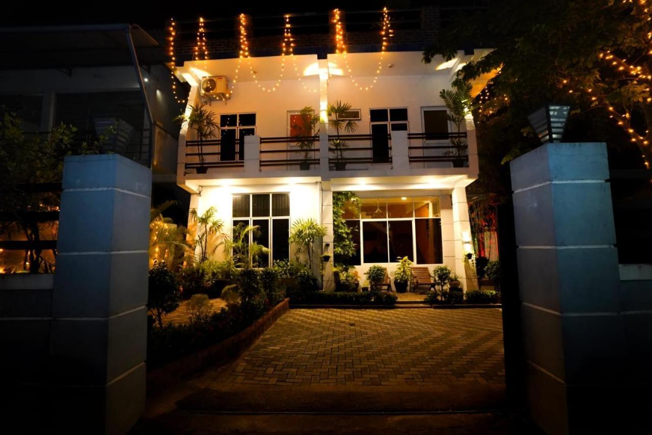 Airport 4 Season Transit Hotel Katunayaka Екстериор снимка