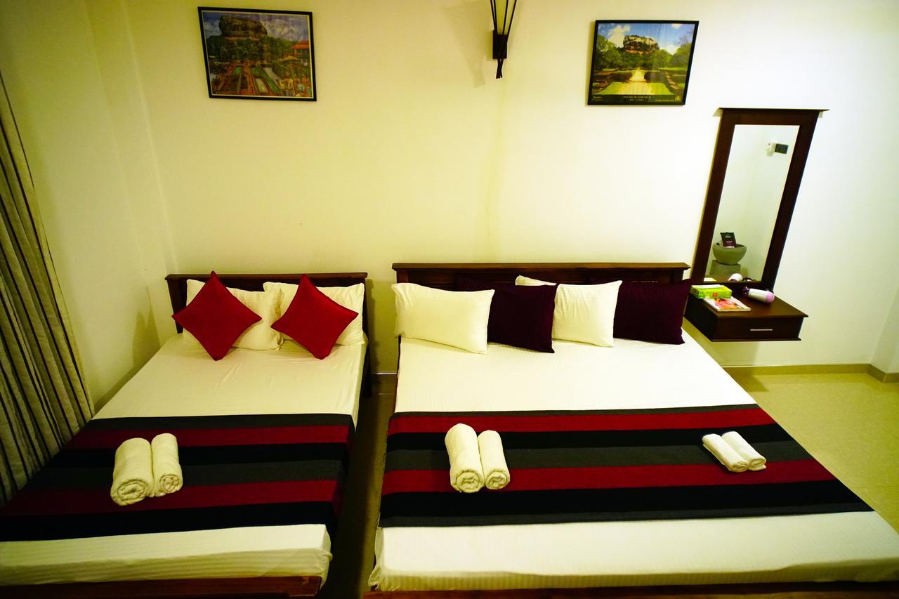 Airport 4 Season Transit Hotel Katunayaka Екстериор снимка
