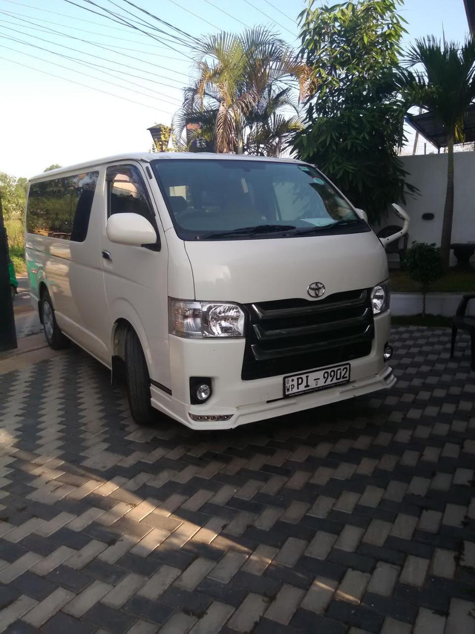 Airport 4 Season Transit Hotel Katunayaka Екстериор снимка